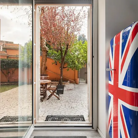 Beautiful Charming Garden Near St Peter Apartament *